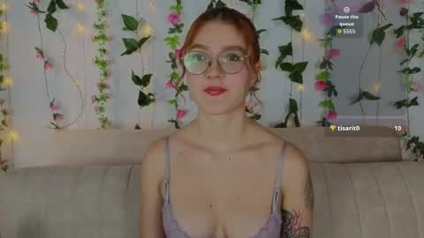 Snapshot of miawinxxx848 chatting on September 16, 2025, 9:49 pm Mia Winx  online show from September 16, 2025, 9:49 pm