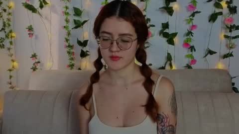Snapshot of miawinxxx848 chatting on October 7, 2025, 8:39 pm Mia Winx  online show from October 7, 2025, 8:39 pm