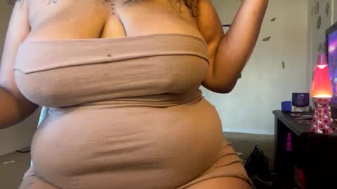 Snapshot of miaya8k chatting on October 7, 2025, 1:52 pm Princessmya online show from October 7, 2025, 1:52 pm