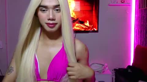 Snapshot of micashugecock chatting on November 20, 2025, 11:32 am micashugecock online show from November 20, 2025, 11:32 am