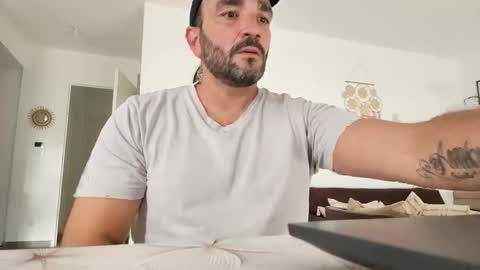 Snapshot of michael666c chatting on September 16, 2025, 6:58 am michael666c online show from September 16, 2025, 6:58 am