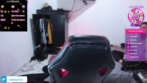 Snapshot of michael_kendall0 chatting on February 15, 2025, 2:04 am michael independent model  online show from February 15, 2025, 2:04 am