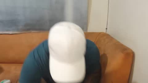 Snapshot of michelle_allen0104 chatting on December 10, 2024, 9:33 am michelle_allen0104 online show from December 10, 2024, 9:33 am