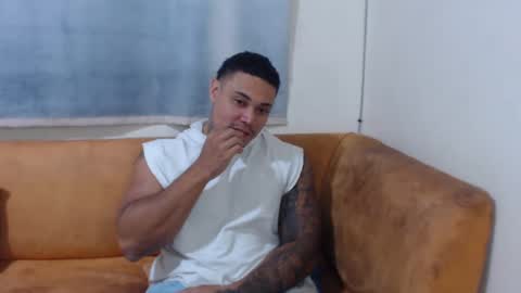 Snapshot of michelle_allen0104 chatting on October 28, 2025, 2:04 am michelle_allen0104 online show from October 28, 2025, 2:04 am