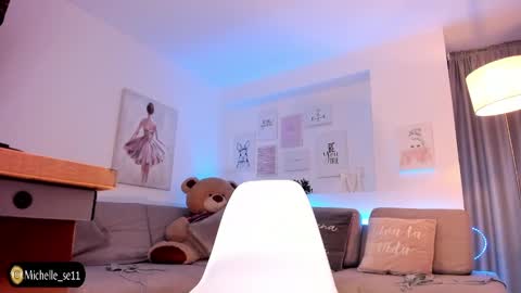 Snapshot of michelle_se chatting on December 14, 2024, 2:23 am Michelle online show from December 14, 2024, 2:23 am