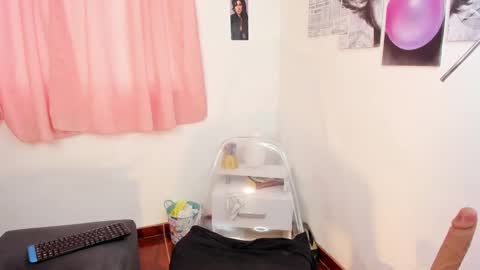 Snapshot of michelle_se chatting on March 6, 2025, 3:24 pm Michelle online show from March 6, 2025, 3:24 pm