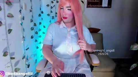 Snapshot of midnight_angell chatting on September 29, 2025, 12:27 am       online show from September 29, 2025, 12:27 am