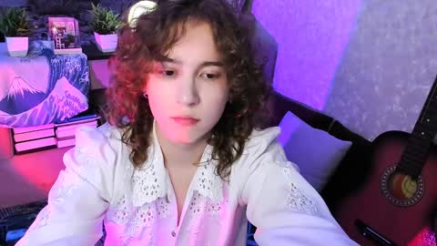 Snapshot of midnight_answer chatting on December 14, 2024, 1:38 pm Max online show from December 14, 2024, 1:38 pm