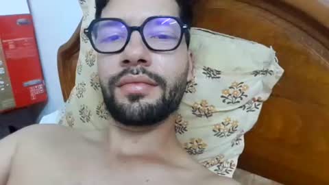 Snapshot of midoumas1 chatting on September 9, 2025, 6:40 pm Sam online show from September 9, 2025, 6:40 pm