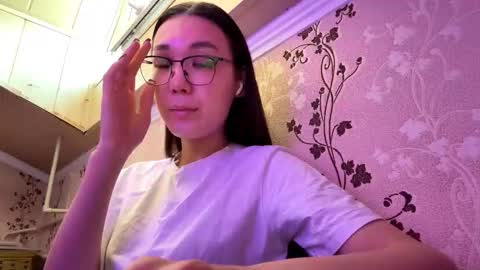 Snapshot of migdaliafenlon chatting on September 28, 2025, 9:25 am Nova online show from September 28, 2025, 9:25 am