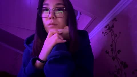 Snapshot of migdaliafenlon chatting on October 17, 2025, 1:57 pm Nova online show from October 17, 2025, 1:57 pm