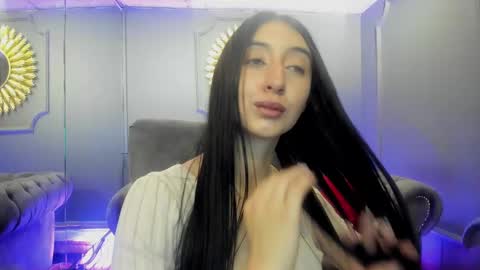 Snapshot of miilu__1 chatting on February 5, 2025, 6:35 am miilu  online show from February 5, 2025, 6:35 am