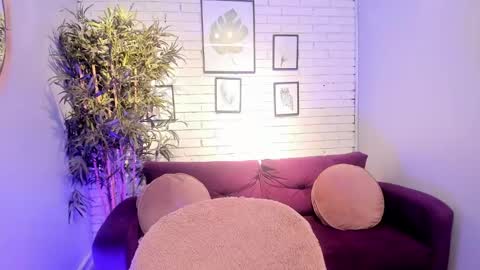 Snapshot of miilu__1 chatting on February 25, 2025, 6:58 am miilu  online show from February 25, 2025, 6:58 am