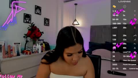 Snapshot of miiss_greyy chatting on January 18, 2025, 7:15 pm miiss_greyy online show from January 18, 2025, 7:15 pm