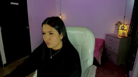 Snapshot of miiss_greyy chatting on October 9, 2025, 11:52 am miiss_greyy online show from October 9, 2025, 11:52 am