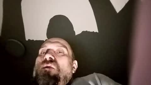 Snapshot of mike3333me chatting on October 17, 2025, 10:07 am mike3333me online show from October 17, 2025, 10:07 am