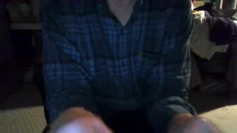 Snapshot of mikeb3200 chatting on December 4, 2024, 4:10 am mikeb3200 online show from December 4, 2024, 4:10 am