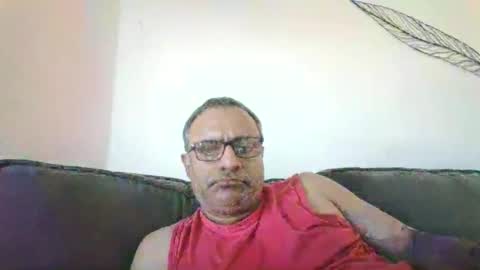 Snapshot of mikej143 chatting on October 18, 2025, 9:15 pm mikej143 online show from October 18, 2025, 9:15 pm