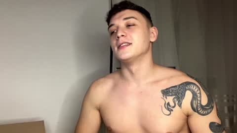 Snapshot of mikelaur chatting on December 18, 2024, 7:08 pm MikeLaur online show from December 18, 2024, 7:08 pm