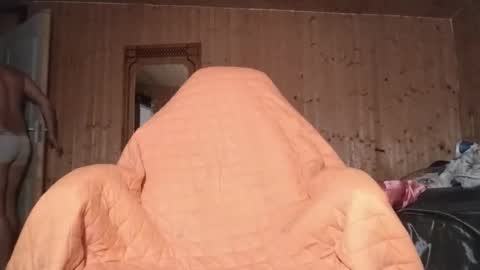 Snapshot of mikelaur chatting on September 10, 2025, 6:41 pm MikeLaur online show from September 10, 2025, 6:41 pm