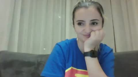 Snapshot of miki234809581 chatting on November 10, 2025, 8:08 pm miki234809581 online show from November 10, 2025, 8:08 pm