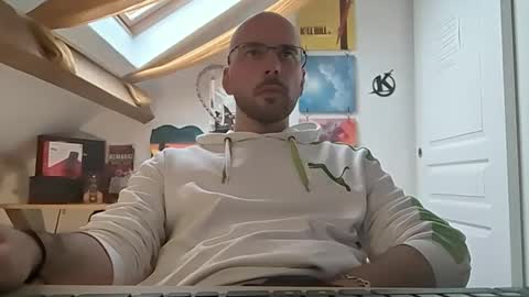 Snapshot of mikmik91 chatting on January 9, 2025, 9:59 am mikmik91 online show from January 9, 2025, 9:59 am