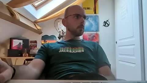 Snapshot of mikmik91 chatting on January 10, 2025, 2:34 pm mikmik91 online show from January 10, 2025, 2:34 pm