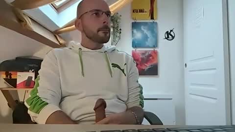 Snapshot of mikmik91 chatting on January 29, 2025, 3:26 pm mikmik91 online show from January 29, 2025, 3:26 pm