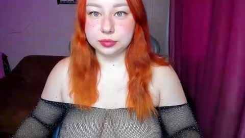 Snapshot of mila_foxxxy chatting on September 18, 2025, 8:05 am Mila shy sensual person  online show from September 18, 2025, 8:05 am