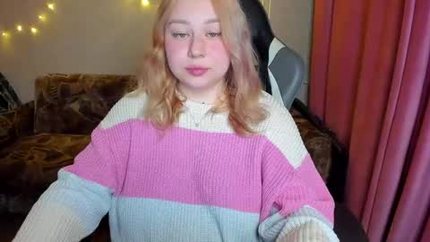 Snapshot of mila_foxxxy chatting on October 7, 2025, 9:12 pm Mila shy sensual person  online show from October 7, 2025, 9:12 pm