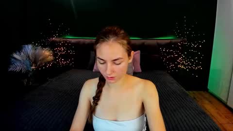 Snapshot of milaaddam chatting on September 21, 2025, 5:42 am Milla online show from September 21, 2025, 5:42 am