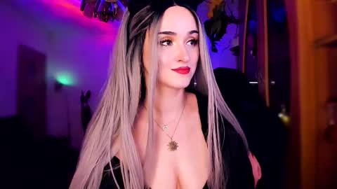 MiladyJolie online show from January 11, 2025, 4:06 am
