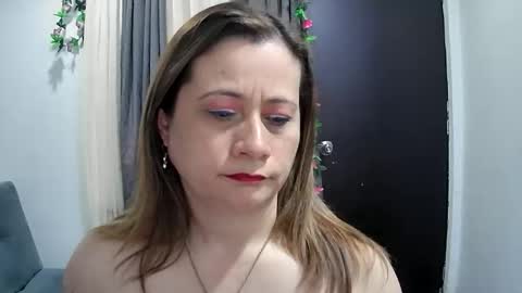 Snapshot of milagros_latin chatting on October 21, 2025, 5:46 pm milagros_latin online show from October 21, 2025, 5:46 pm