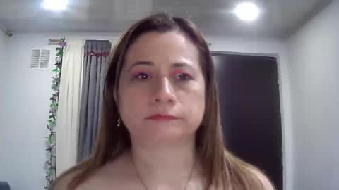 Snapshot of milagros_latin chatting on November 2, 2025, 5:15 pm milagros_latin online show from November 2, 2025, 5:15 pm