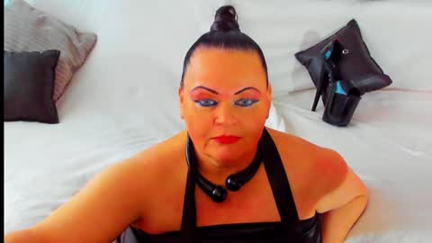 Snapshot of milanabiegert chatting on December 18, 2024, 10:30 am Lana online show from December 18, 2024, 10:30 am