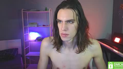 Snapshot of milaslovv chatting on December 8, 2024, 11:46 am Mila online show from December 8, 2024, 11:46 am