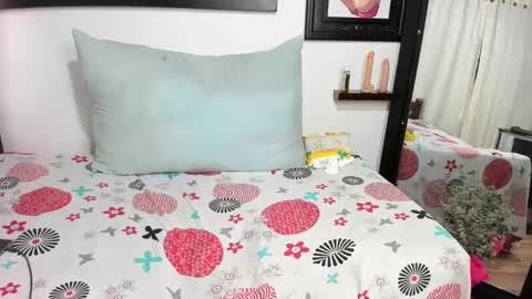 Snapshot of milfhotmature chatting on February 14, 2025, 2:33 pm laura online show from February 14, 2025, 2:33 pm