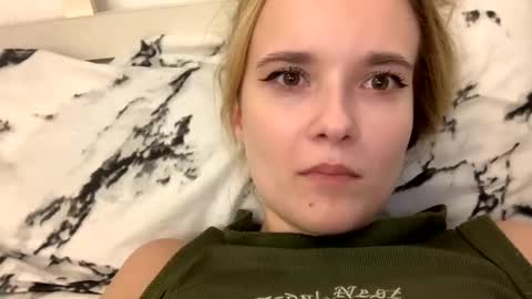 Snapshot of milkybaby269137 chatting on February 8, 2025, 6:12 pm milkybaby269137 online show from February 8, 2025, 6:12 pm