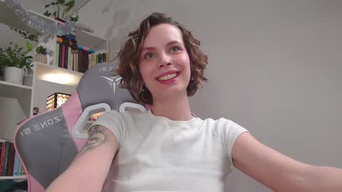 Snapshot of milly_ross23 chatting on January 19, 2025, 1:33 pm Milly online show from January 19, 2025, 1:33 pm