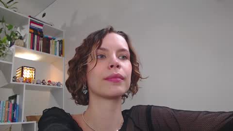 Snapshot of milly_ross23 chatting on January 28, 2025, 11:28 am Milly online show from January 28, 2025, 11:28 am