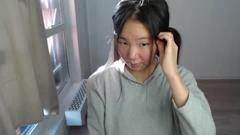 mira_g online show from February 21, 2025, 12:17 pm