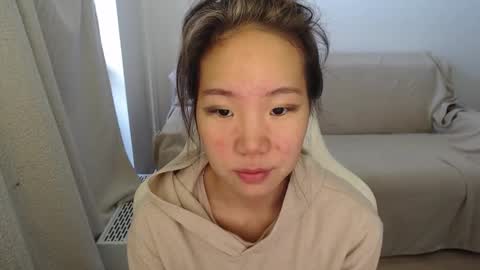 mira_g online show from September 24, 2025, 6:28 am