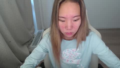 mira_g online show from October 14, 2025, 6:36 am