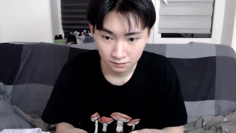 Snapshot of miram_yoo chatting on January 18, 2025, 10:49 pm              online show from January 18, 2025, 10:49 pm