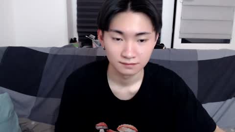 Snapshot of miram_yoo chatting on January 19, 2025, 10:17 pm              online show from January 19, 2025, 10:17 pm