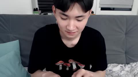 Snapshot of miram_yoo chatting on February 9, 2025, 11:46 pm              online show from February 9, 2025, 11:46 pm