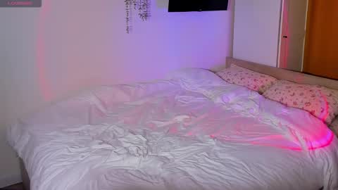 Snapshot of mirrorofsoul chatting on September 17, 2025, 5:53 am Shelley online show from September 17, 2025, 5:53 am