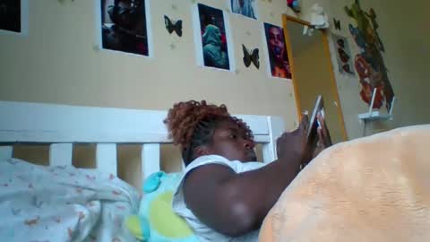 Snapshot of miss_atitude chatting on October 15, 2025, 6:35 am miss_atitude online show from October 15, 2025, 6:35 am