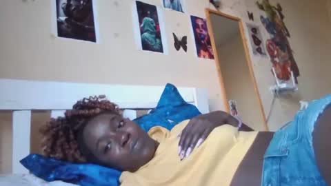 Snapshot of miss_atitude chatting on November 5, 2025, 4:34 am miss_atitude online show from November 5, 2025, 4:34 am