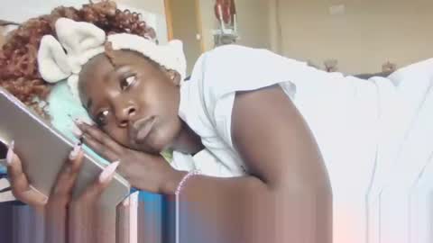 Snapshot of miss_atitude chatting on November 6, 2025, 11:00 am miss_atitude online show from November 6, 2025, 11:00 am